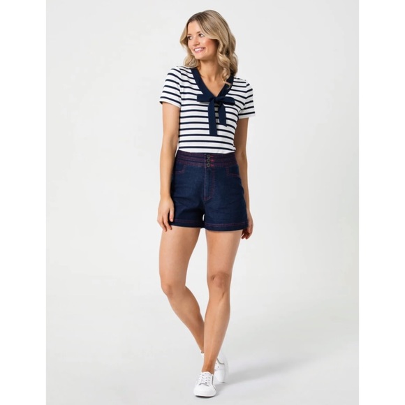 REVIEW 'Going Sailing' Indigo Denim Button Front Stretch Retro Shorts Size 12 - Picture 4 of 13